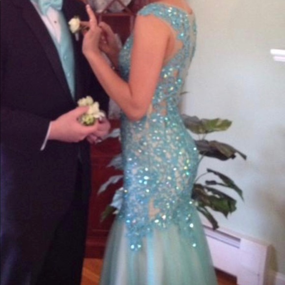 PROM DRESS - Picture 2 of 3